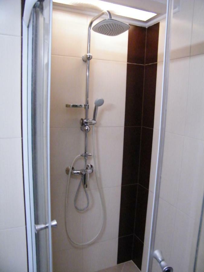 Ovarosban 1-2 Fotol 8-10 Foig Kenyelmes Szallas Apartament
